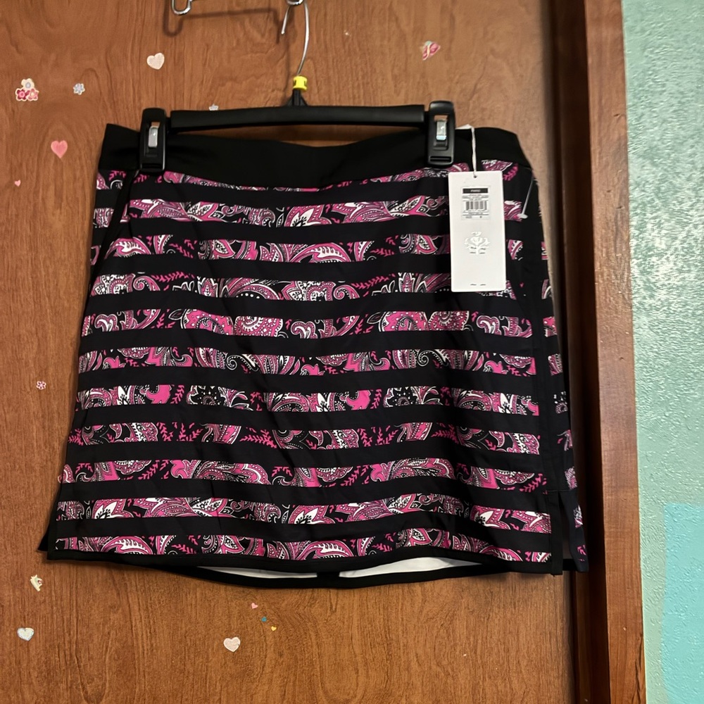 NWT Lady Hagen Size 8 Skort ( Pink Berry Paisley